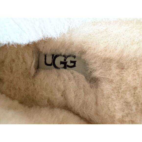 UGG Brett Mocassin Fur Lined Shoes Flats Womens 10 Beige - Picture 8 of 11